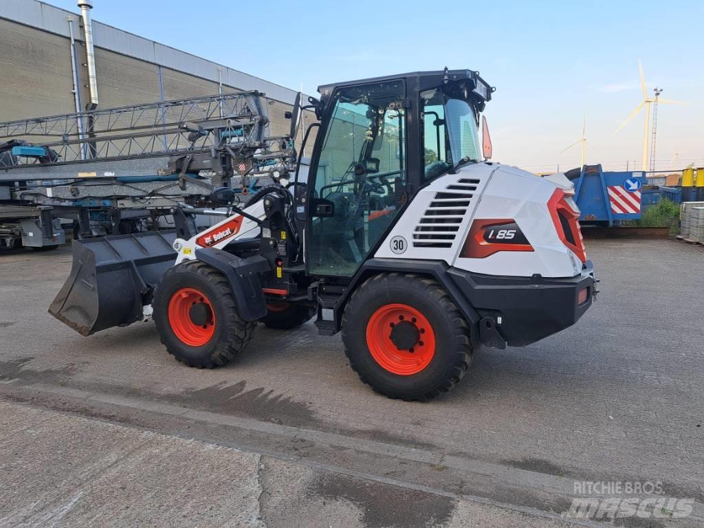Bobcat L 85 Gumikerekes homlokrakodók