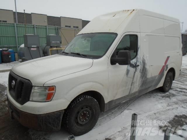 Nissan NV2500HD Dobozos teherautók