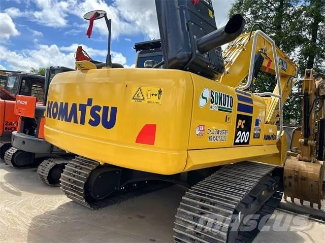 Komatsu PC 200-8 Lánctalpas kotrók