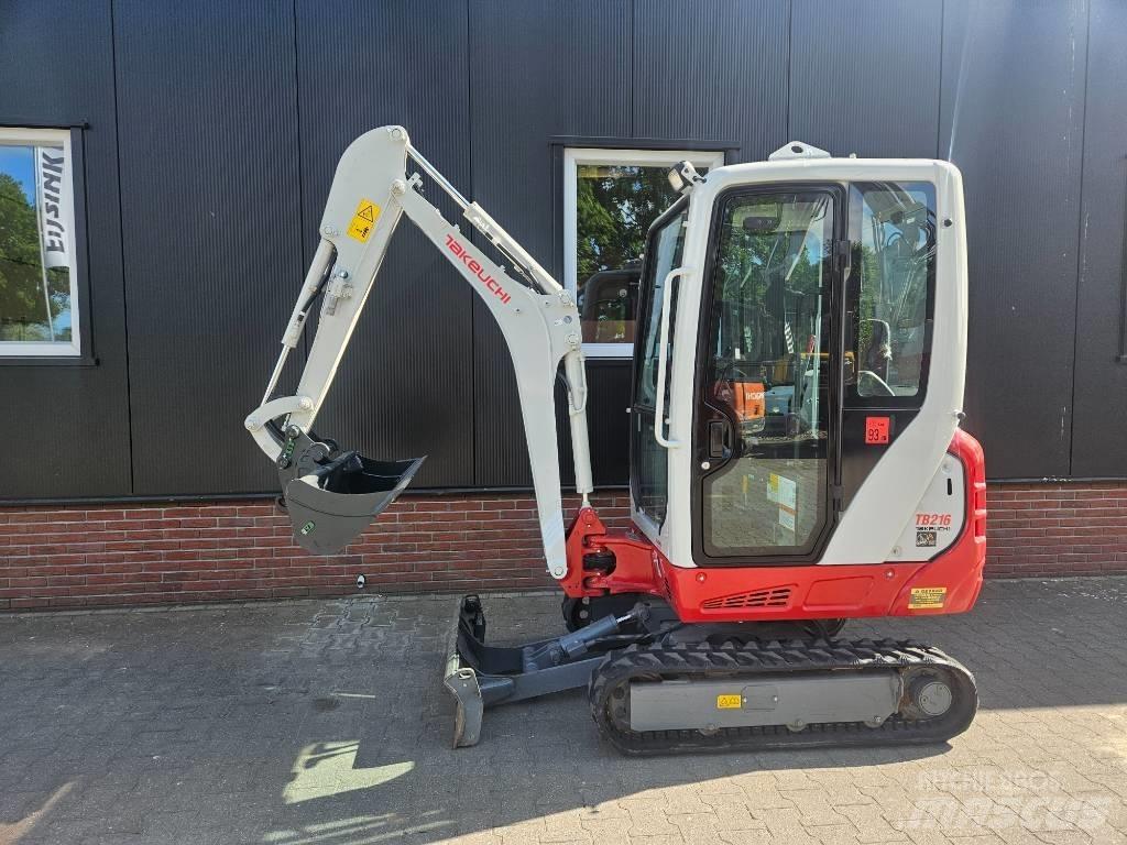 Takeuchi TB 216 Mini kotrók < 7t