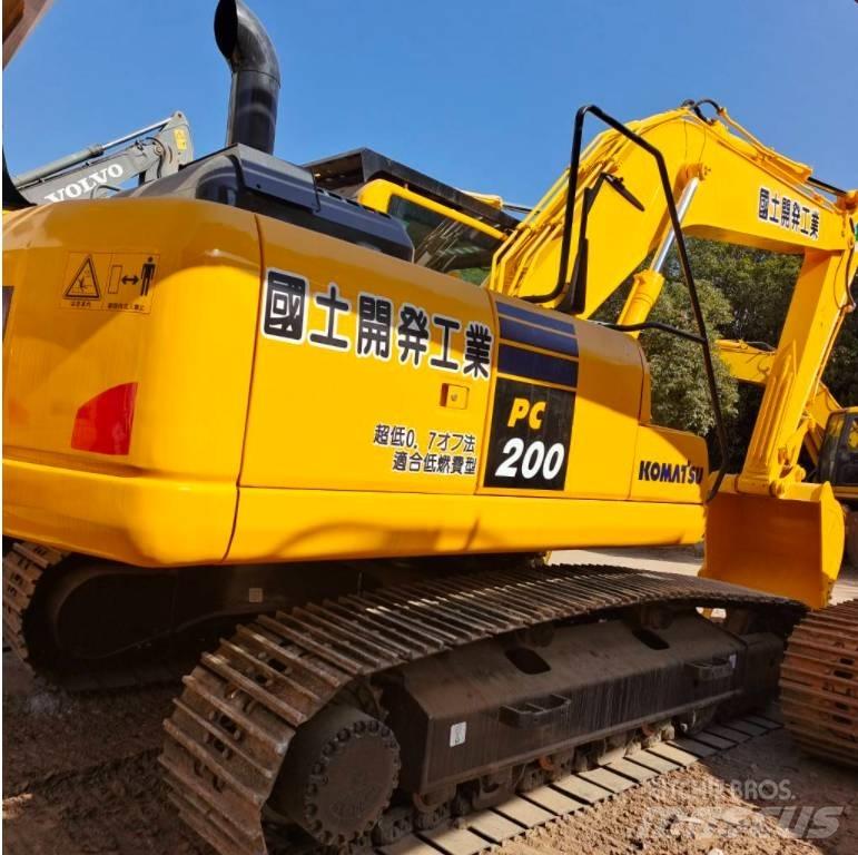 Komatsu PC 200-8 Lánctalpas kotrók