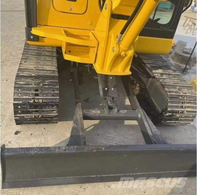 Komatsu PC56-7 Mini kotrók < 7t