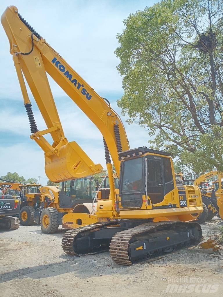 Komatsu PC 200 Lánctalpas kotrók