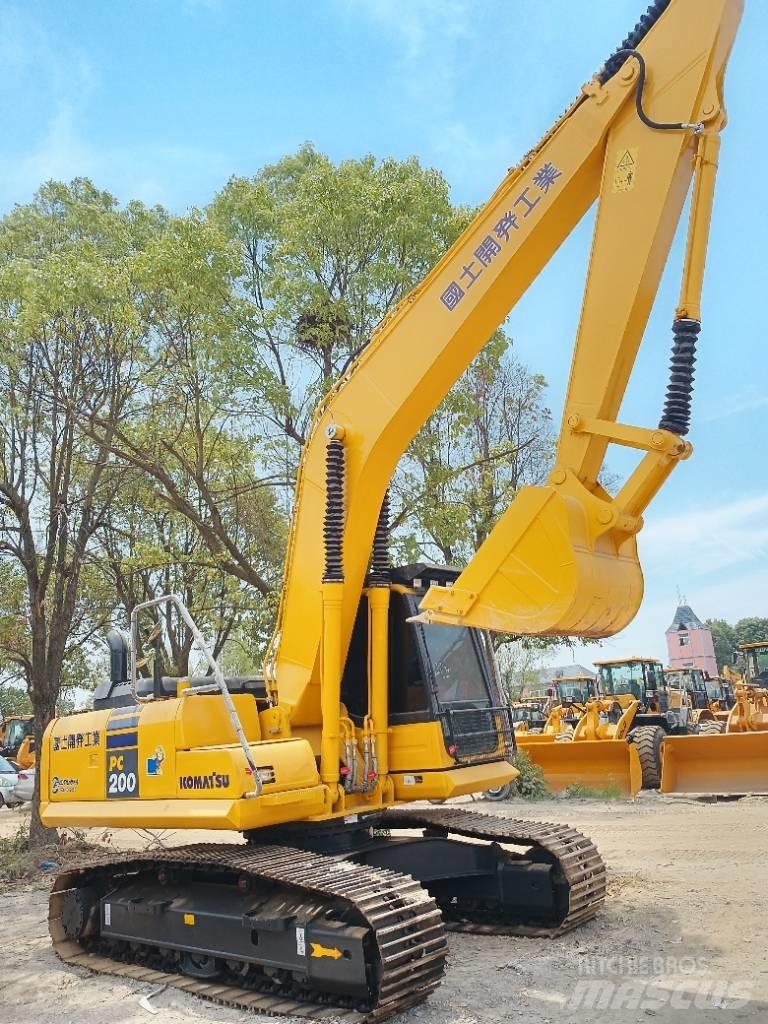 Komatsu PC 200 Lánctalpas kotrók