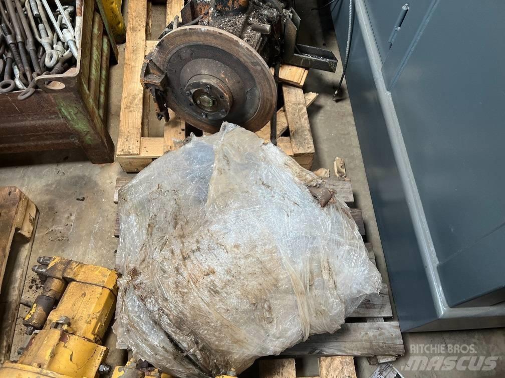CAT 140 G gearbox Gréderek