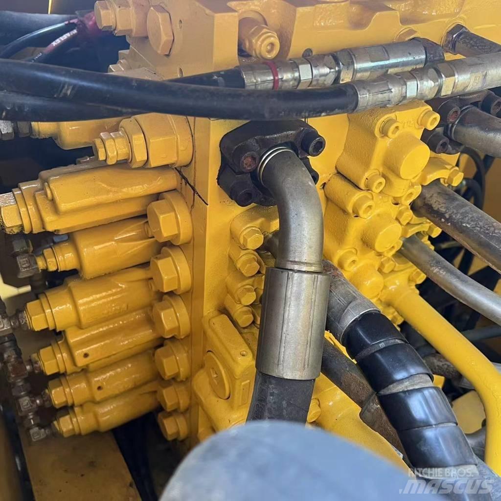 Komatsu PC 240 Lánctalpas kotrók