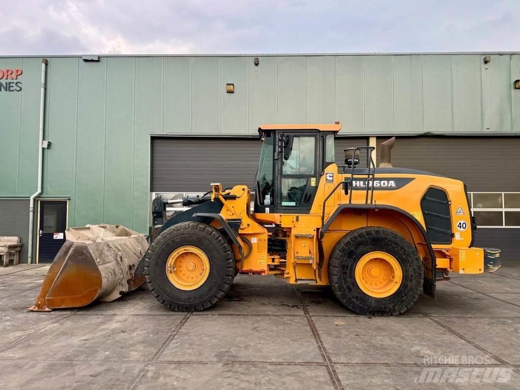 Hyundai HL960A Gumikerekes homlokrakodók