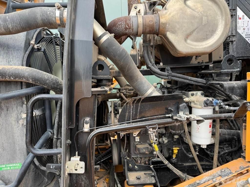 Hyundai HL960A Gumikerekes homlokrakodók