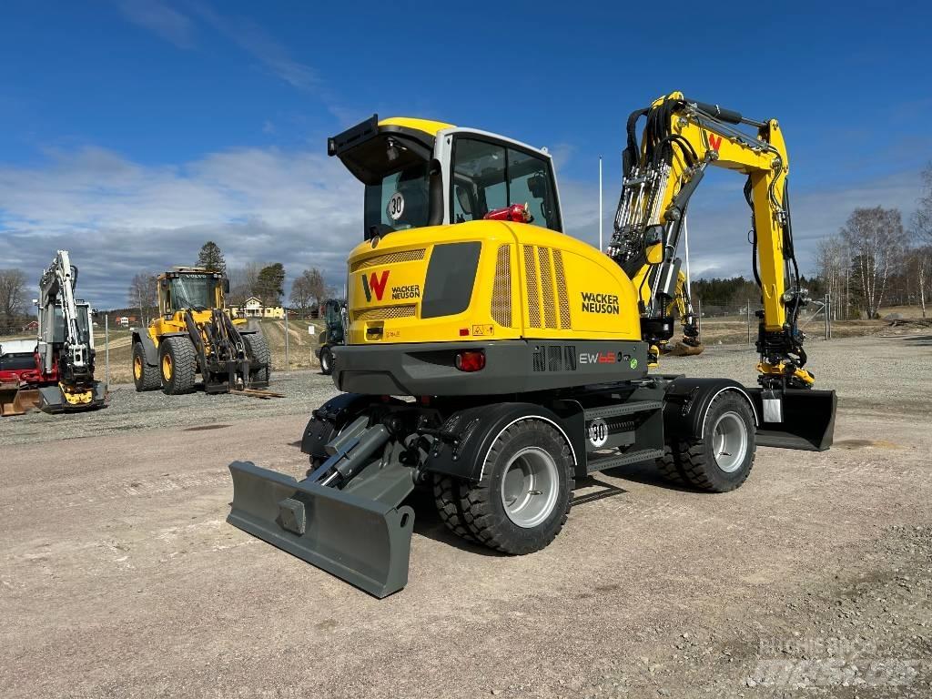 Wacker Neuson EW65 Gumikerekes kotrók