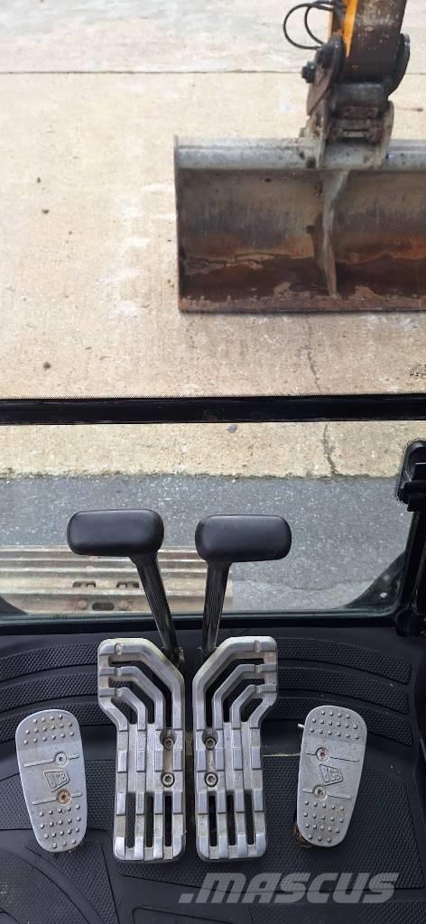 JCB JS 131 LC Lánctalpas kotrók
