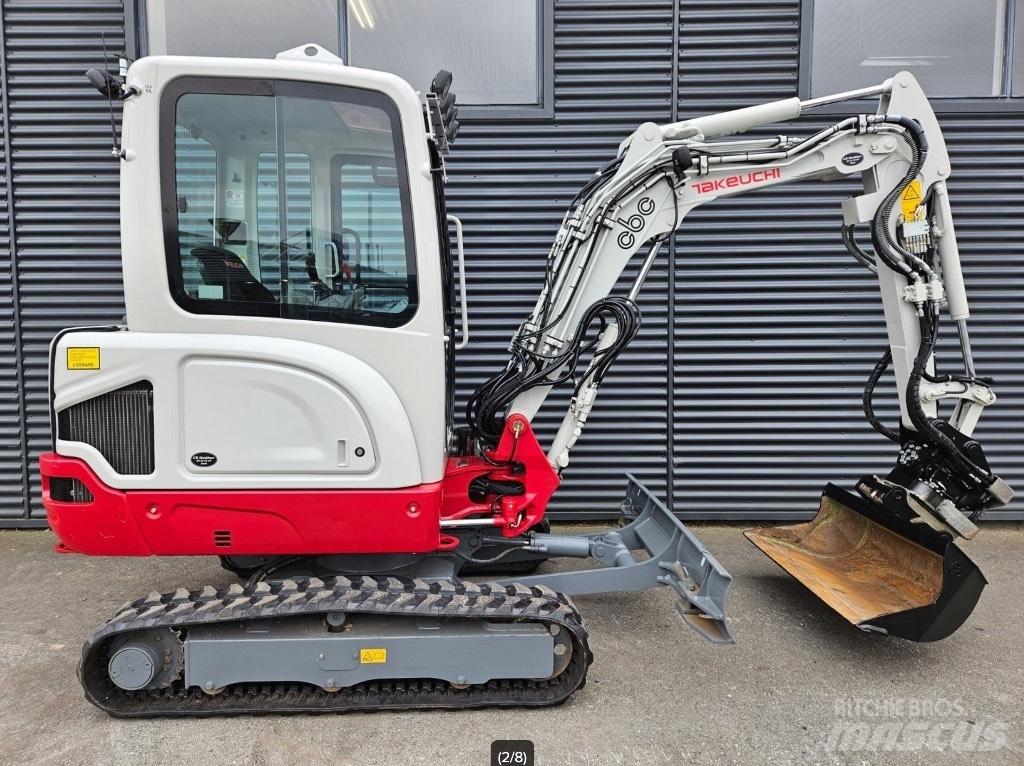 Takeuchi TB 225 Mini kotrók < 7t
