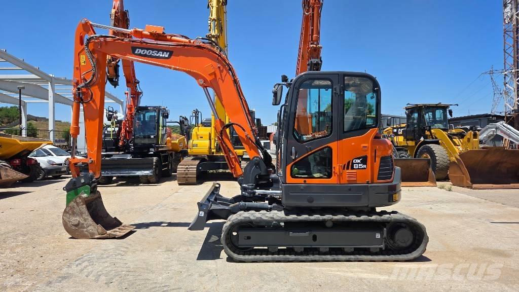Doosan DX 85 Közepes (midi) kotrók 7 t - 12 t