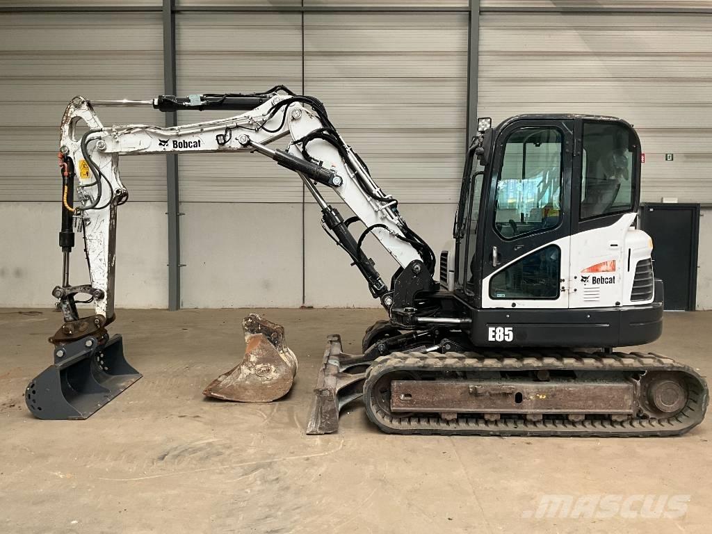 Bobcat E 85 Közepes (midi) kotrók 7 t - 12 t