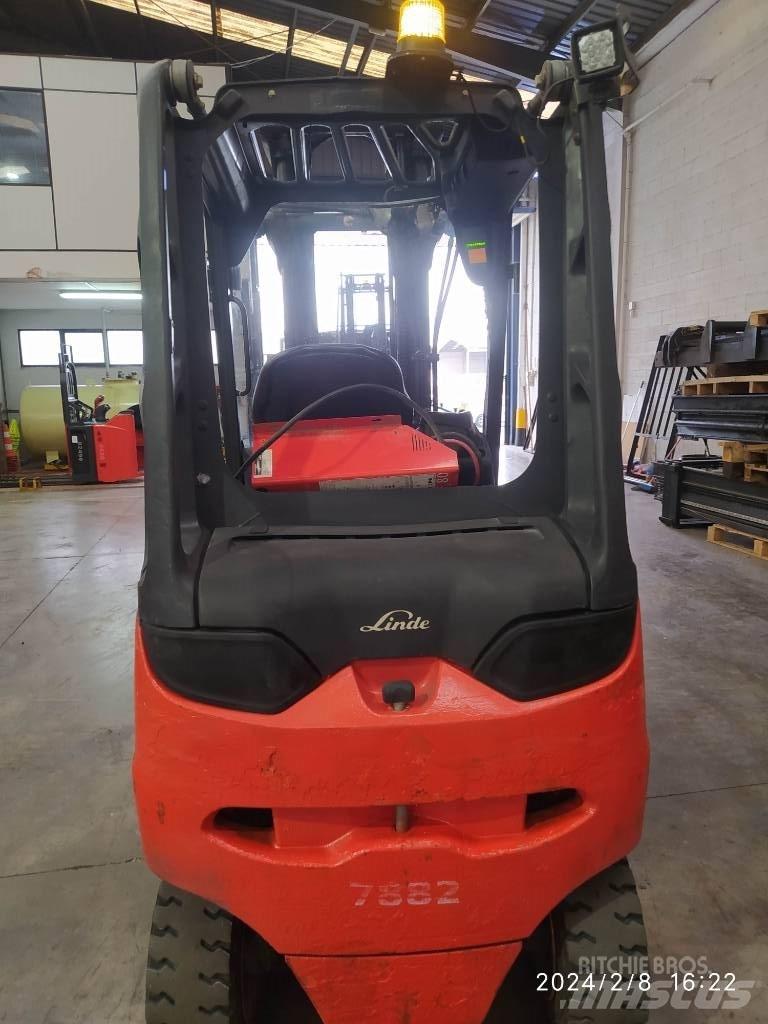 Linde E30/600 Elektromos targoncák