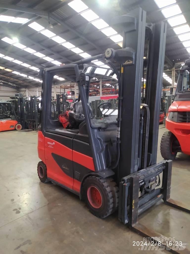 Linde E30/600 Elektromos targoncák
