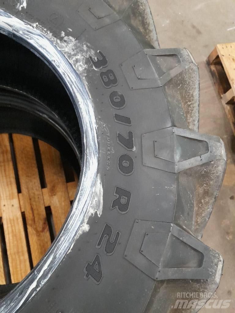 Trelleborg TM700 Gumiabroncsok, kerekek és felnik