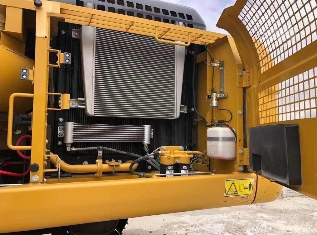 CAT 330D Lánctalpas kotrók