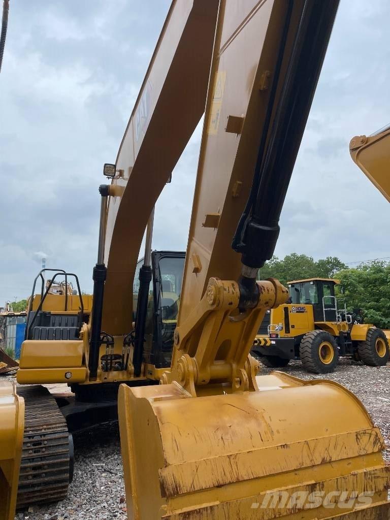 CAT CAT323GX Közepes (midi) kotrók 7 t - 12 t