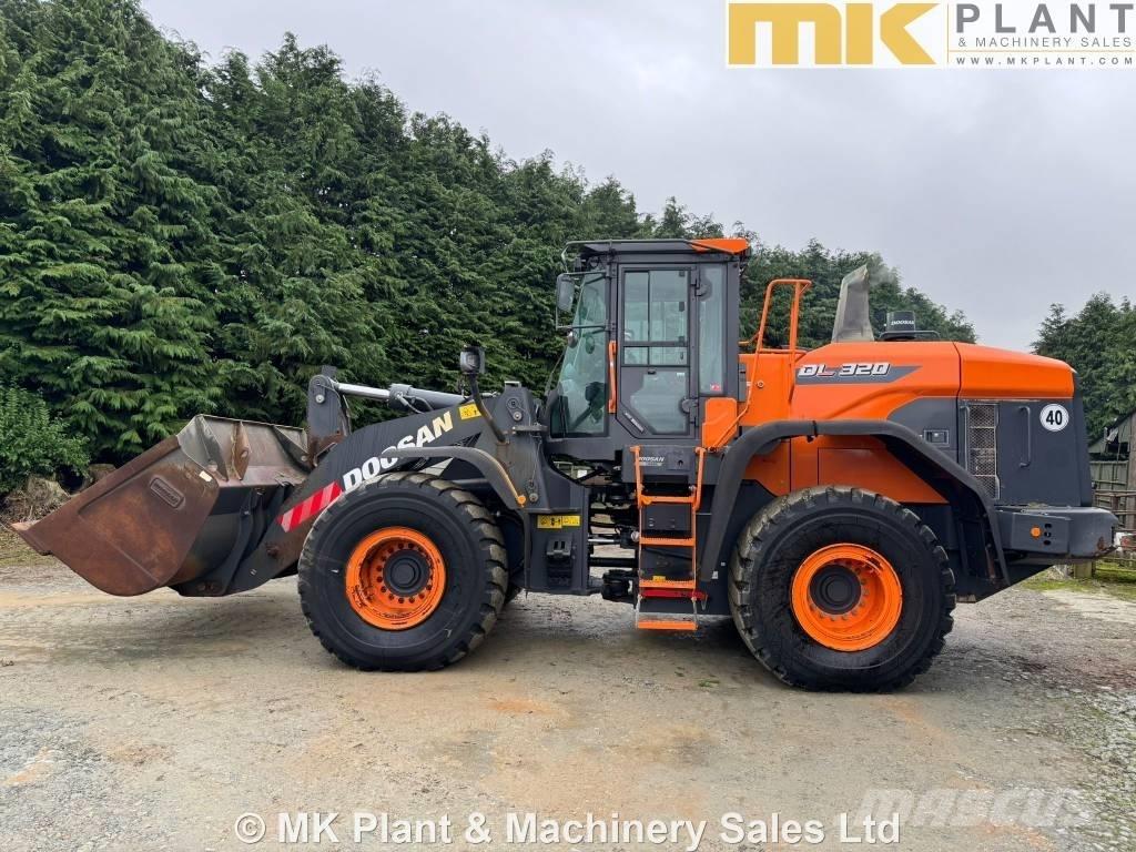 Doosan DL 320-7 Gumikerekes homlokrakodók