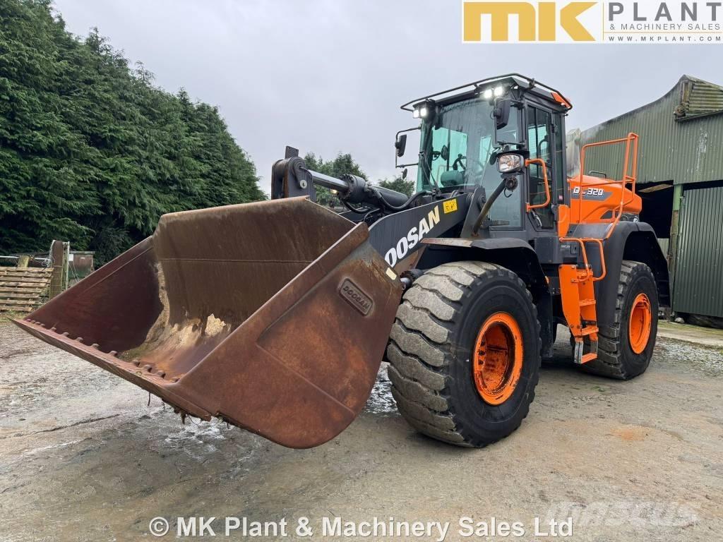 Doosan DL 320-7 Gumikerekes homlokrakodók