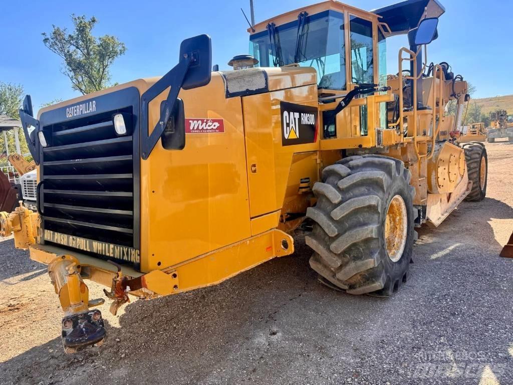 CAT RM 300 Aszfalt aprítók