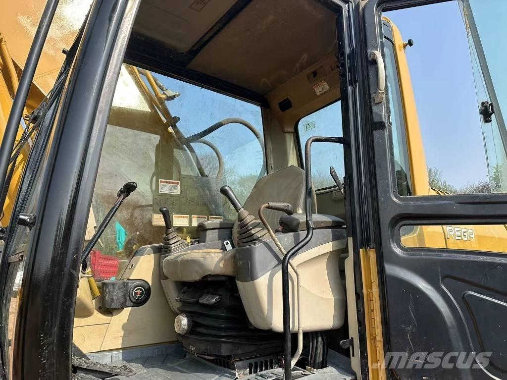 CAT 325CL Lánctalpas kotrók