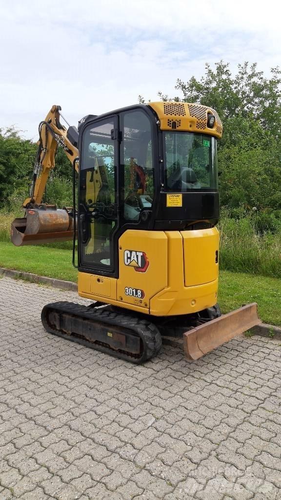 CAT 301.8 Mini kotrók < 7t