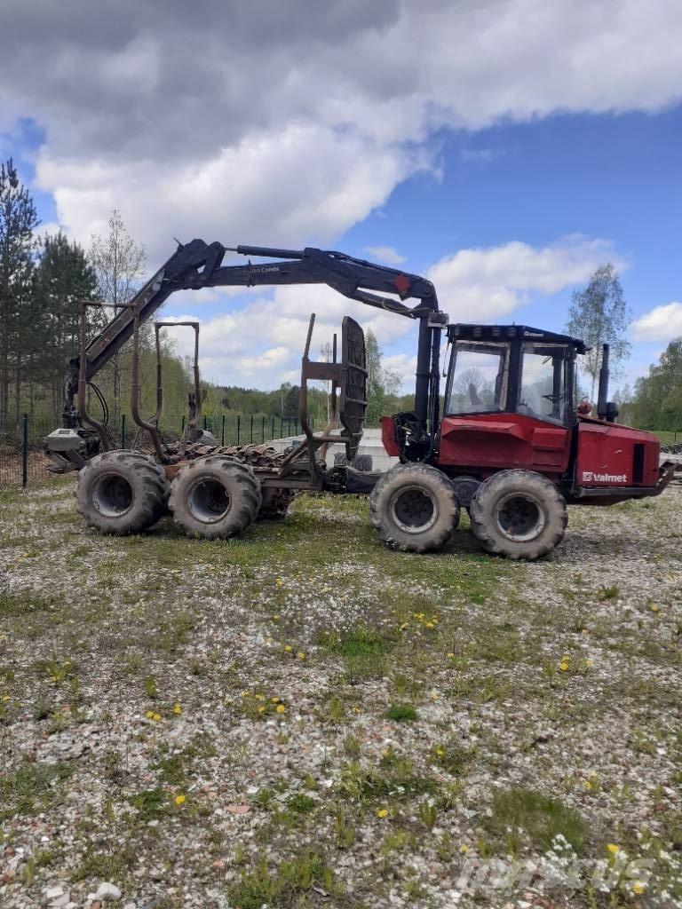 Valmet 820 Kihordók