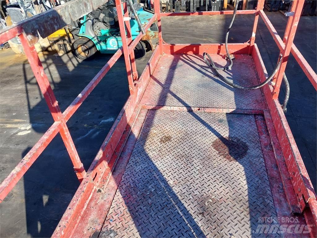 Haulotte C12DX Ollós emelők