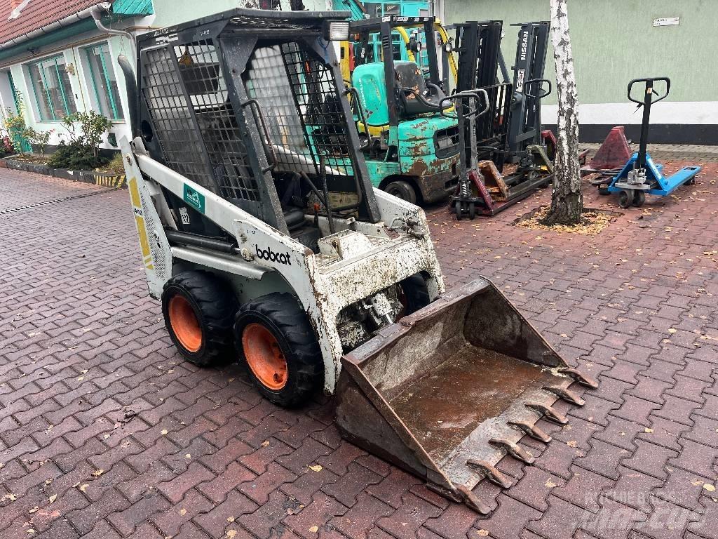 Bobcat 443      V-4129 Homlokrakodók és kotrók