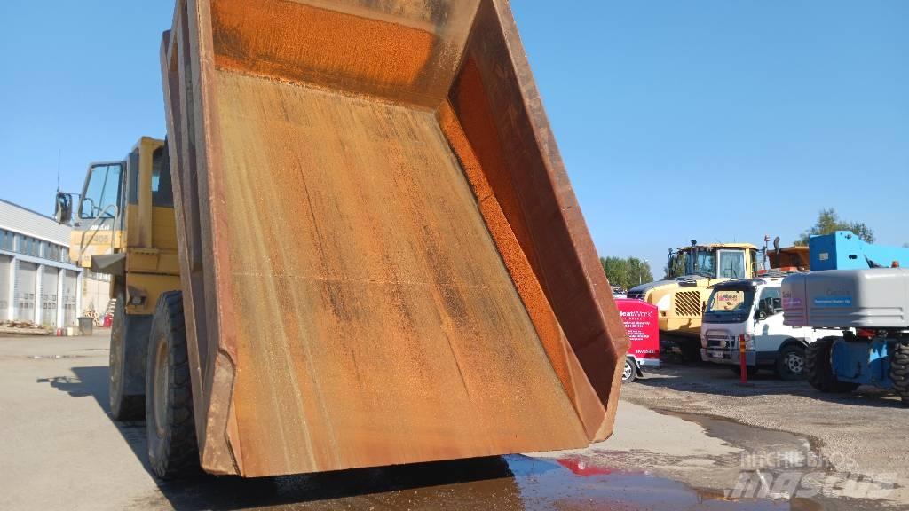 Komatsu 405 Nehézdömper