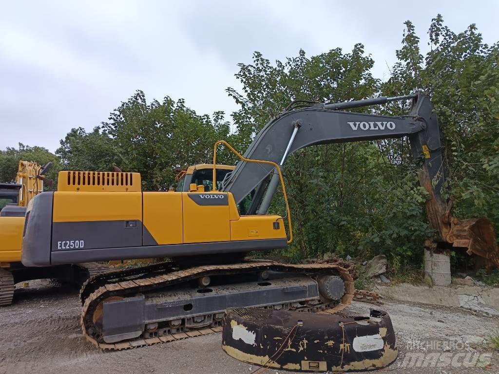Volvo EC 250 Lánctalpas kotrók