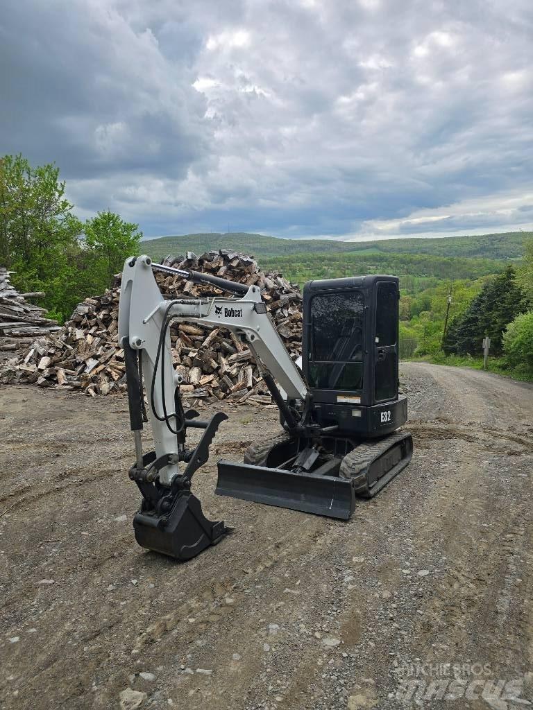 Bobcat E 32 Mini kotrók < 7t