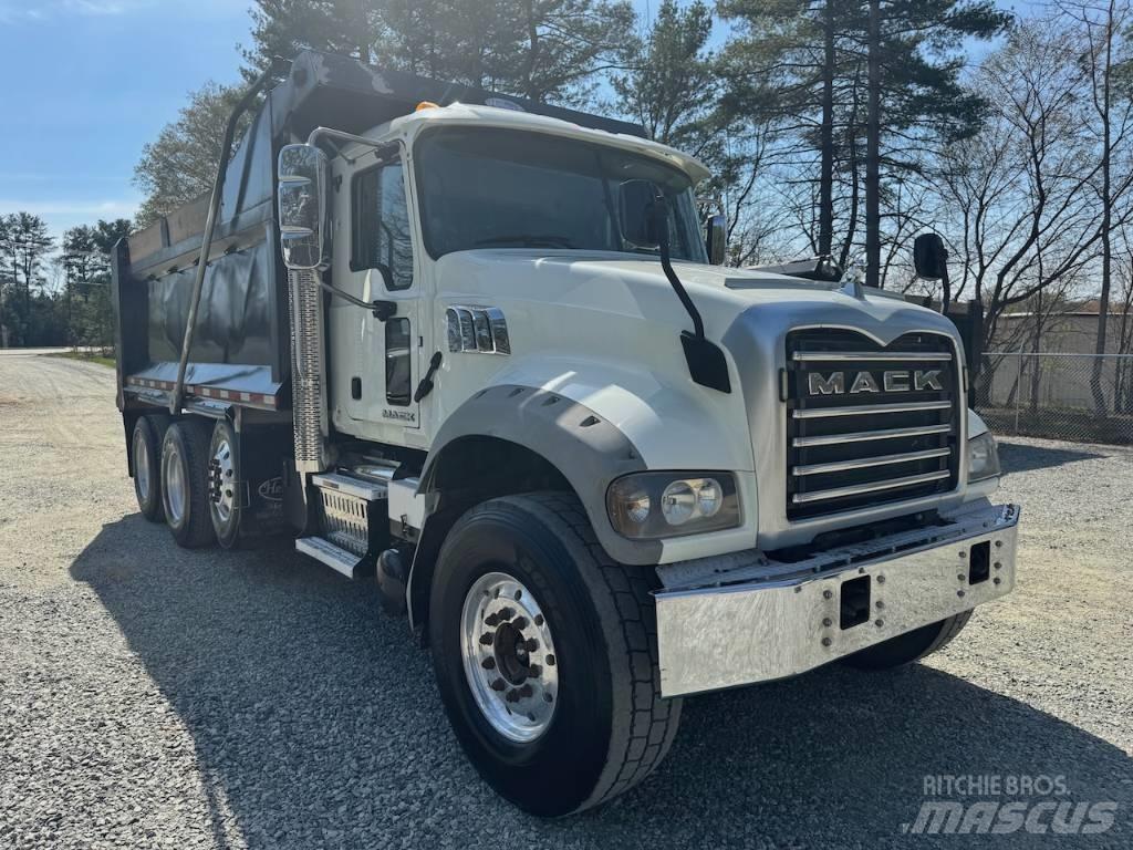 Mack GU433 Billenő teherautók