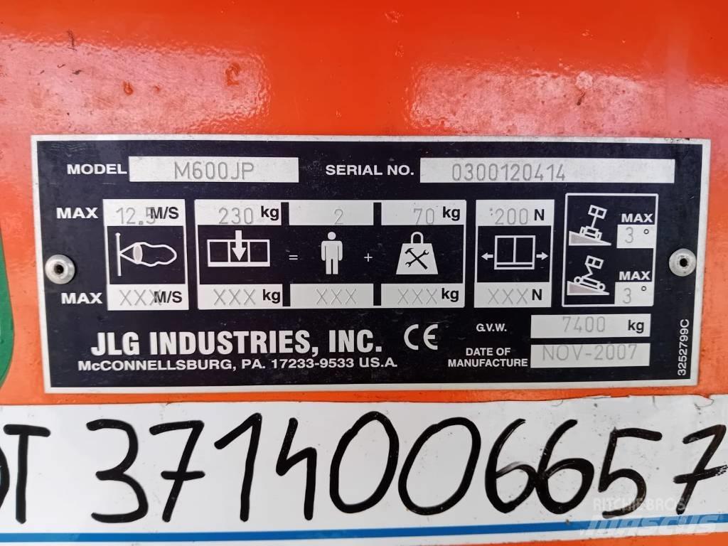 JLG M 600 JP Karos emelők