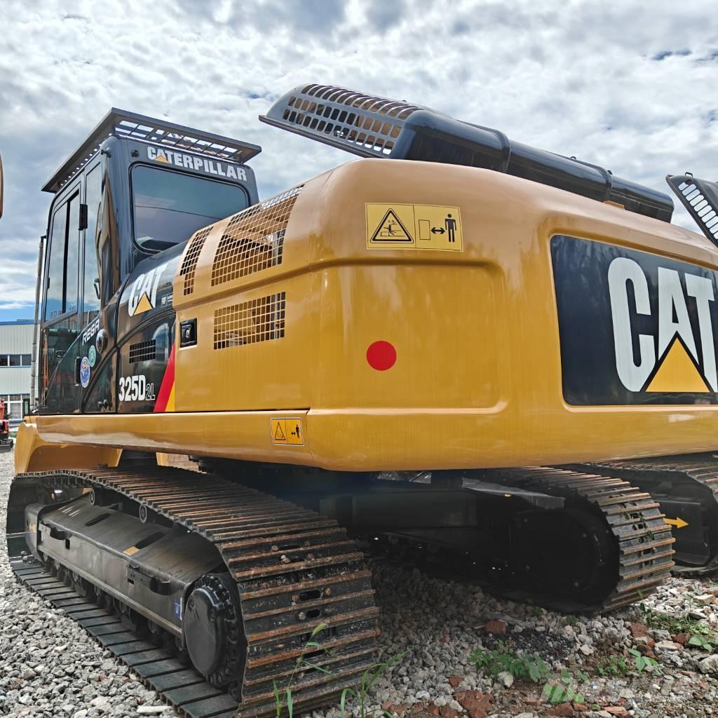 CAT 325 D Lánctalpas kotrók
