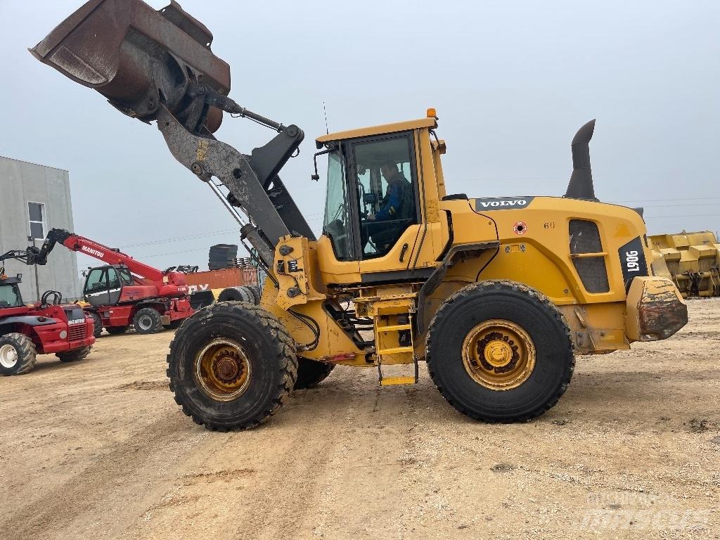 Volvo L 90 G Gumikerekes homlokrakodók