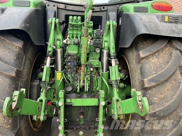 John Deere 6R 215 Traktorok