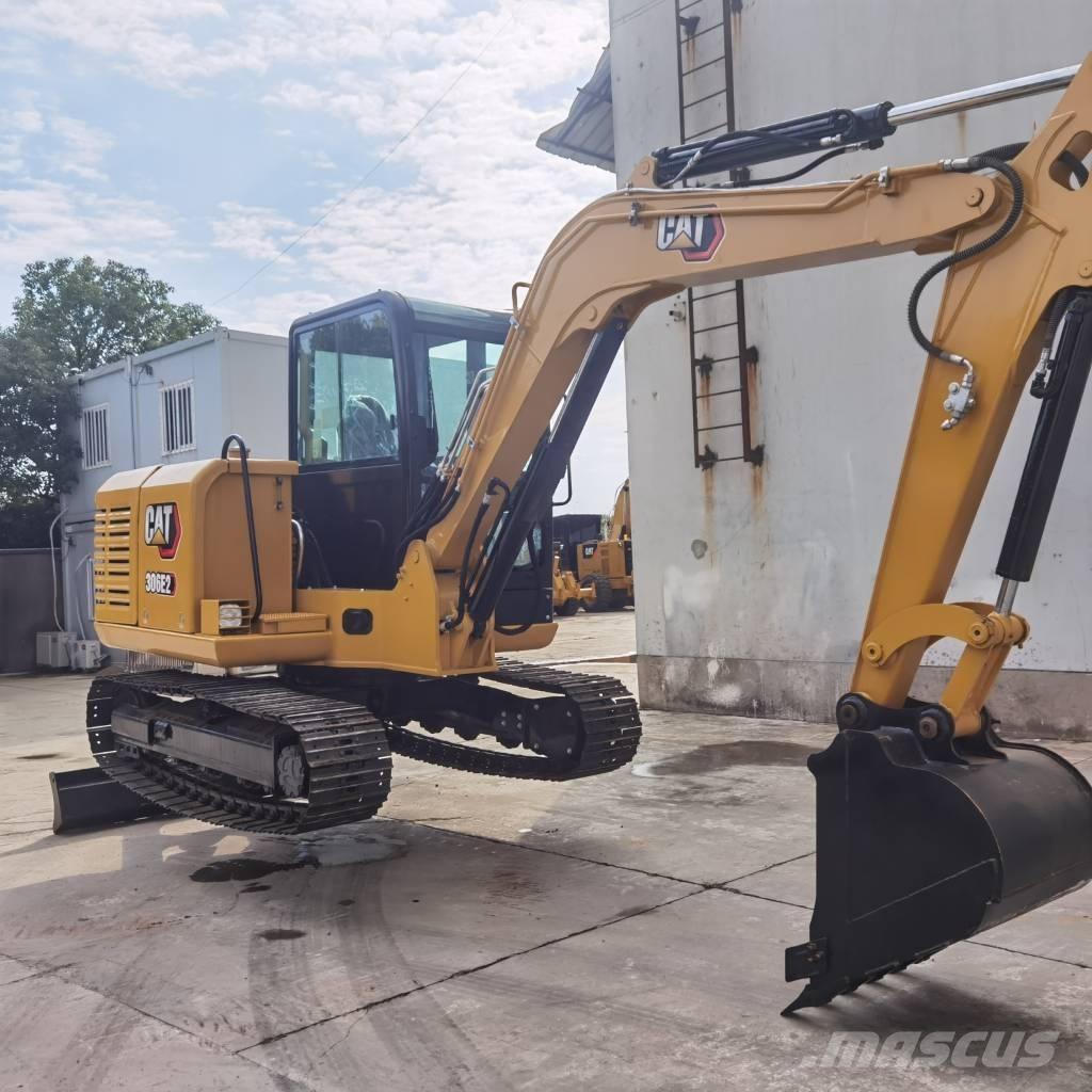 CAT 306E2 Mini kotrók < 7t