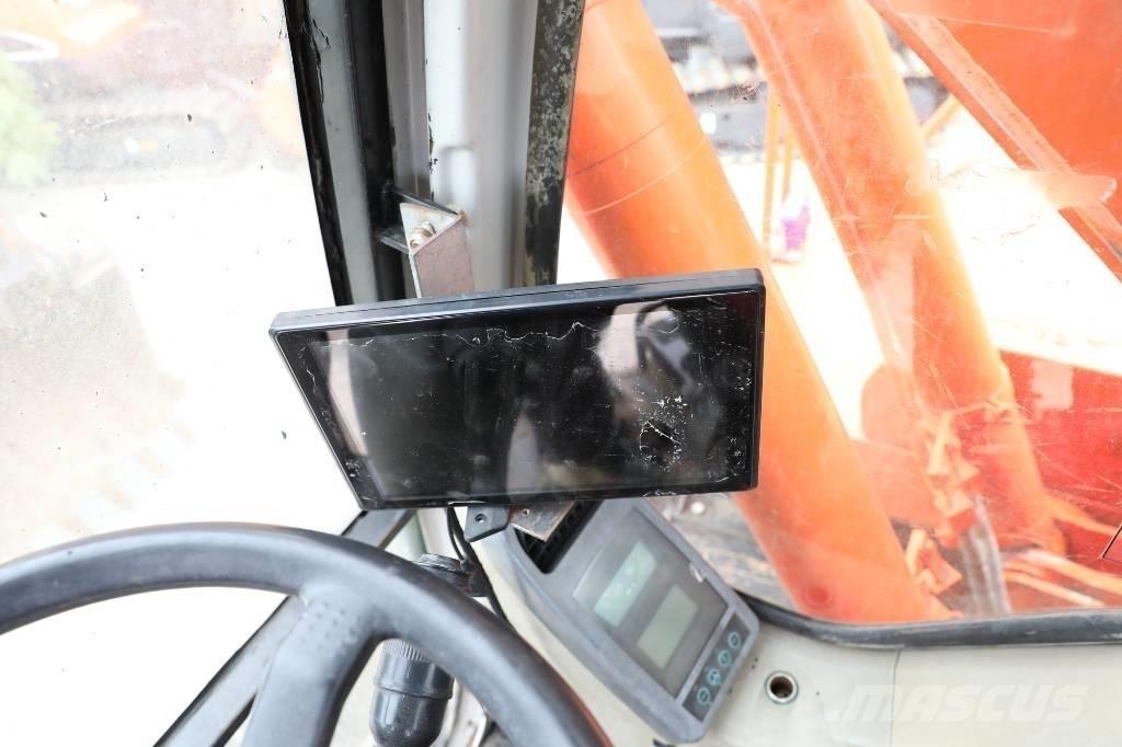 Doosan DH 150 W-7 Gumikerekes kotrók