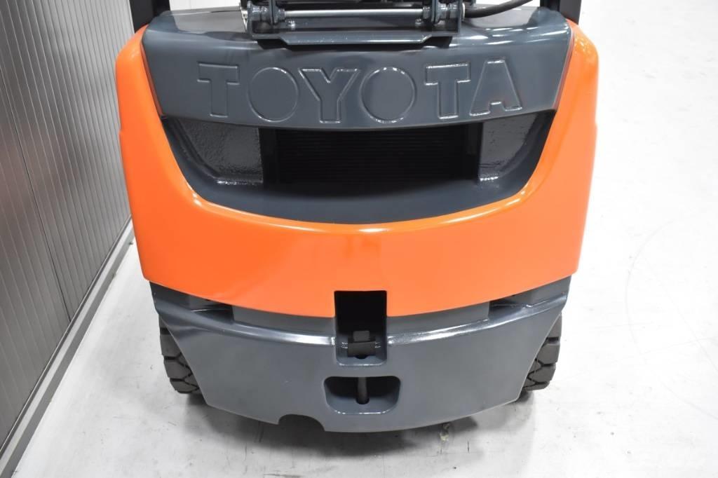 Toyota 02-8FGF18 Gázüzemű targoncák