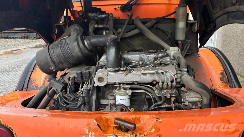 Fiat-Hitachi W 60 Gumikerekes homlokrakodók