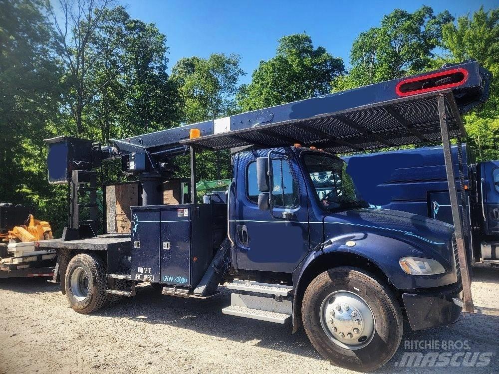 Freightliner M2106 Teherautóra szerelt emelők és állványok