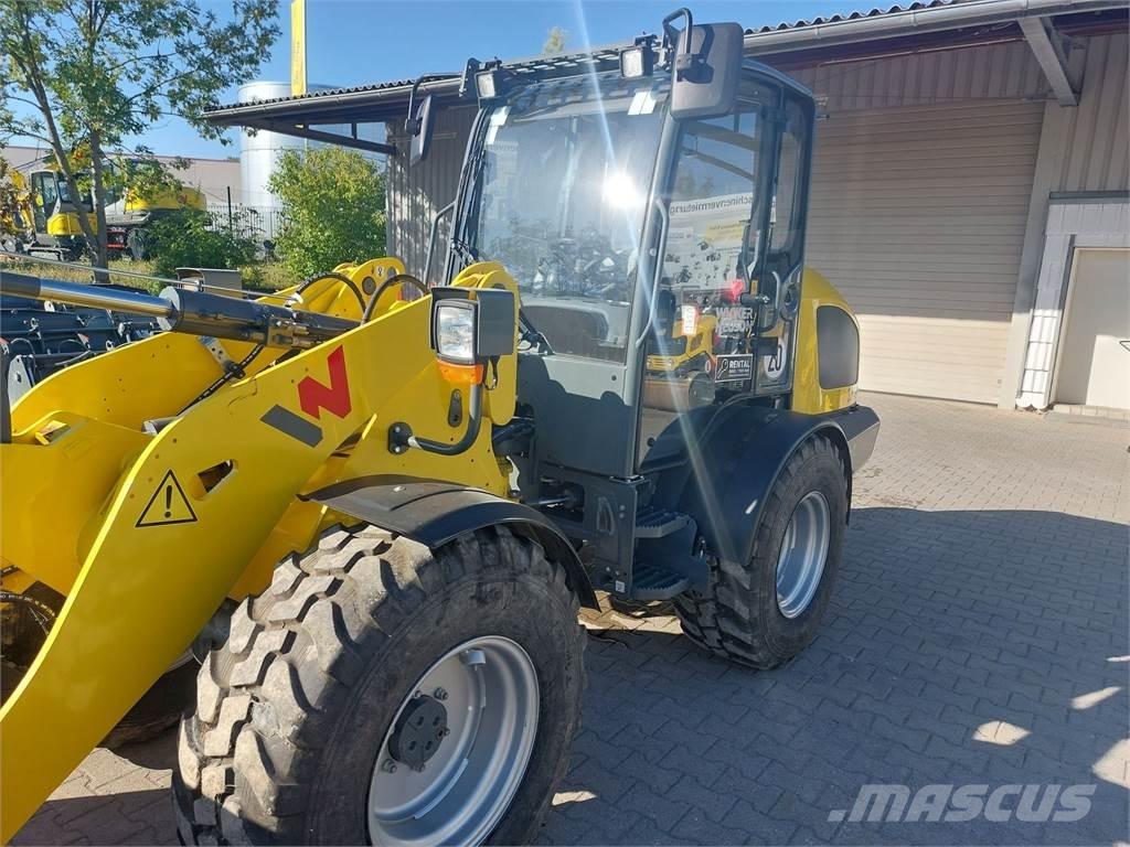 Wacker Neuson WL44 Gumikerekes homlokrakodók