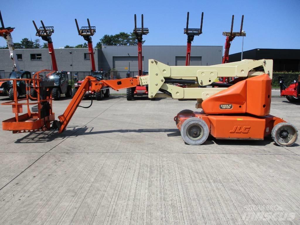JLG E 400 AJPN (146) Karos emelők
