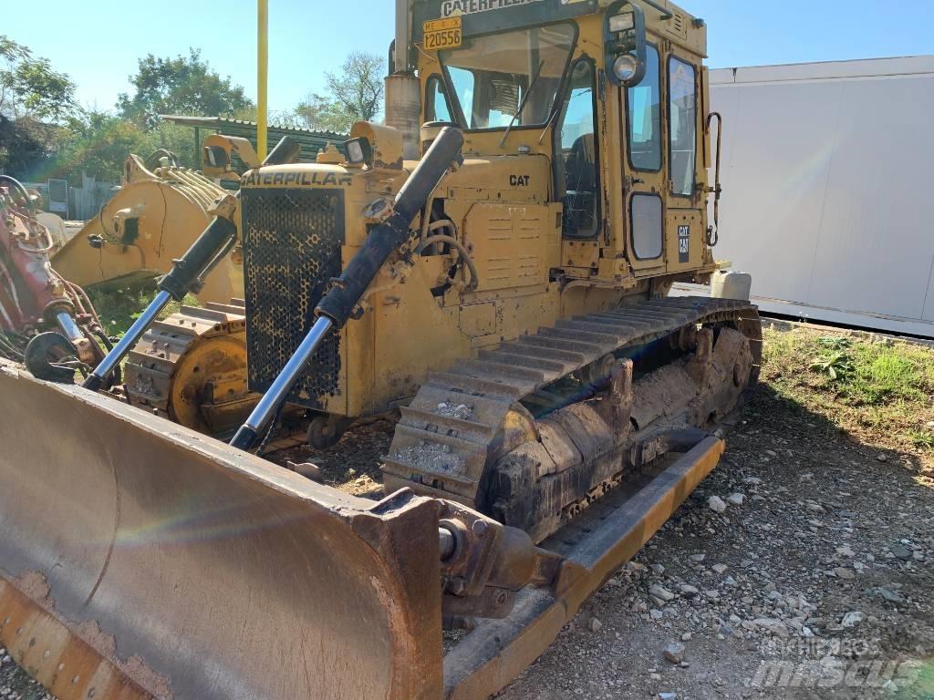 CAT D5B lánctalpas dózerek