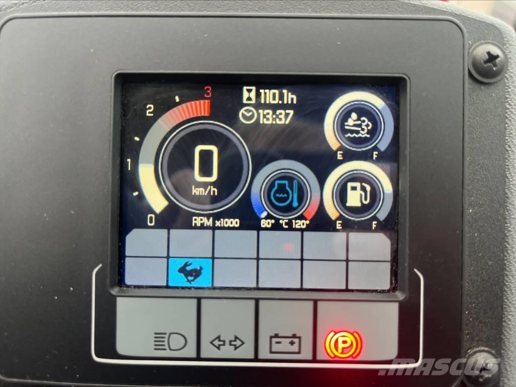 Weidemann 4080 Gumikerekes homlokrakodók