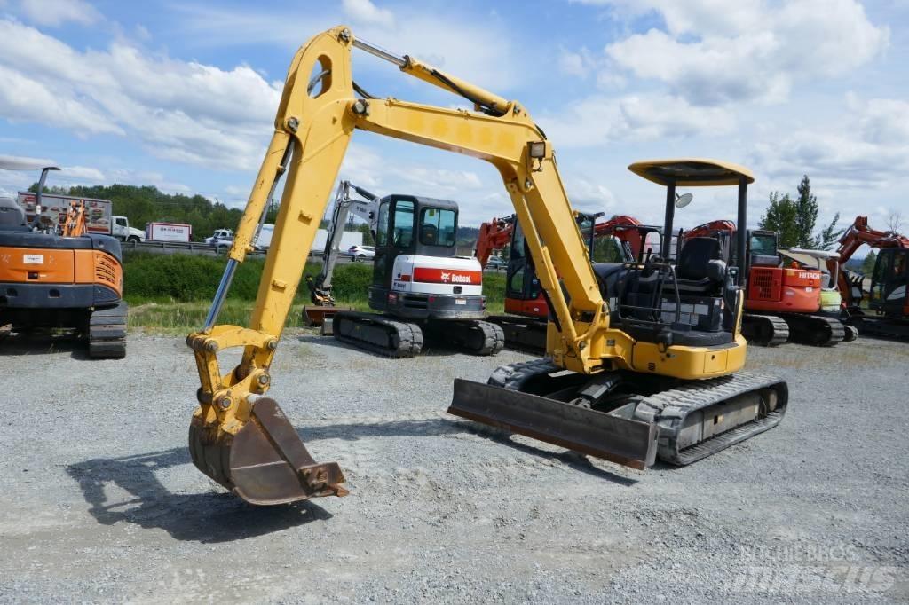 Komatsu PC 55 MR-3 Mini kotrók < 7t