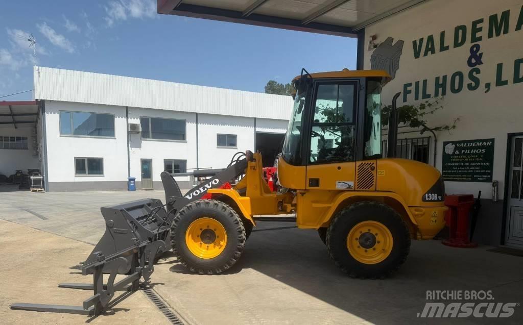 Volvo L 30 B, L30 Gumikerekes homlokrakodók