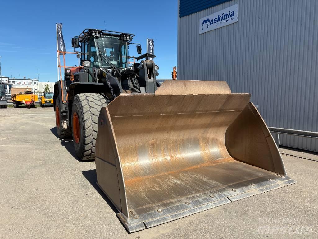 Develon DL480-7 Gumikerekes homlokrakodók